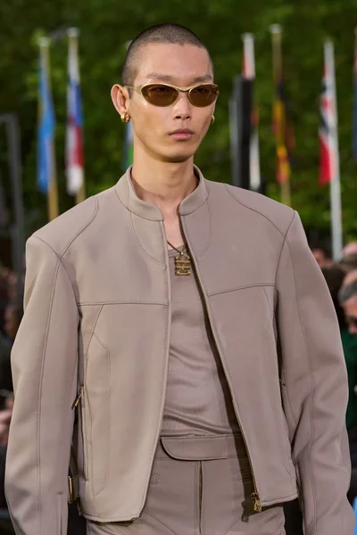 Look 166